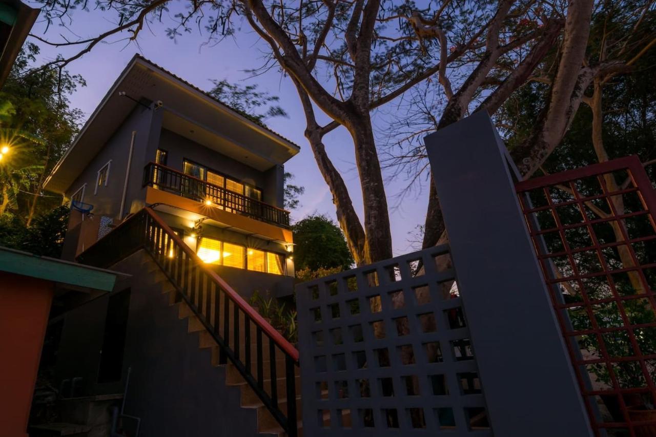 Koh Sirey Beachfront Pool Villa Phuket Exterior photo